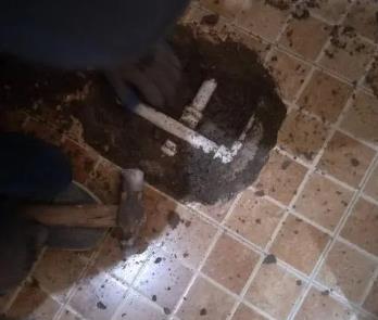 淮南市卫生间漏水维修公司为您分享下卫生间渗水如何处理及注意事项